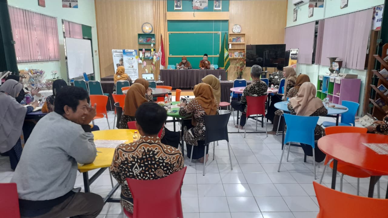 Bangun Komunikasi Efektif, MTsN 9 Bantul Laksanakan Rapat Komite Bersama Wali Kelas